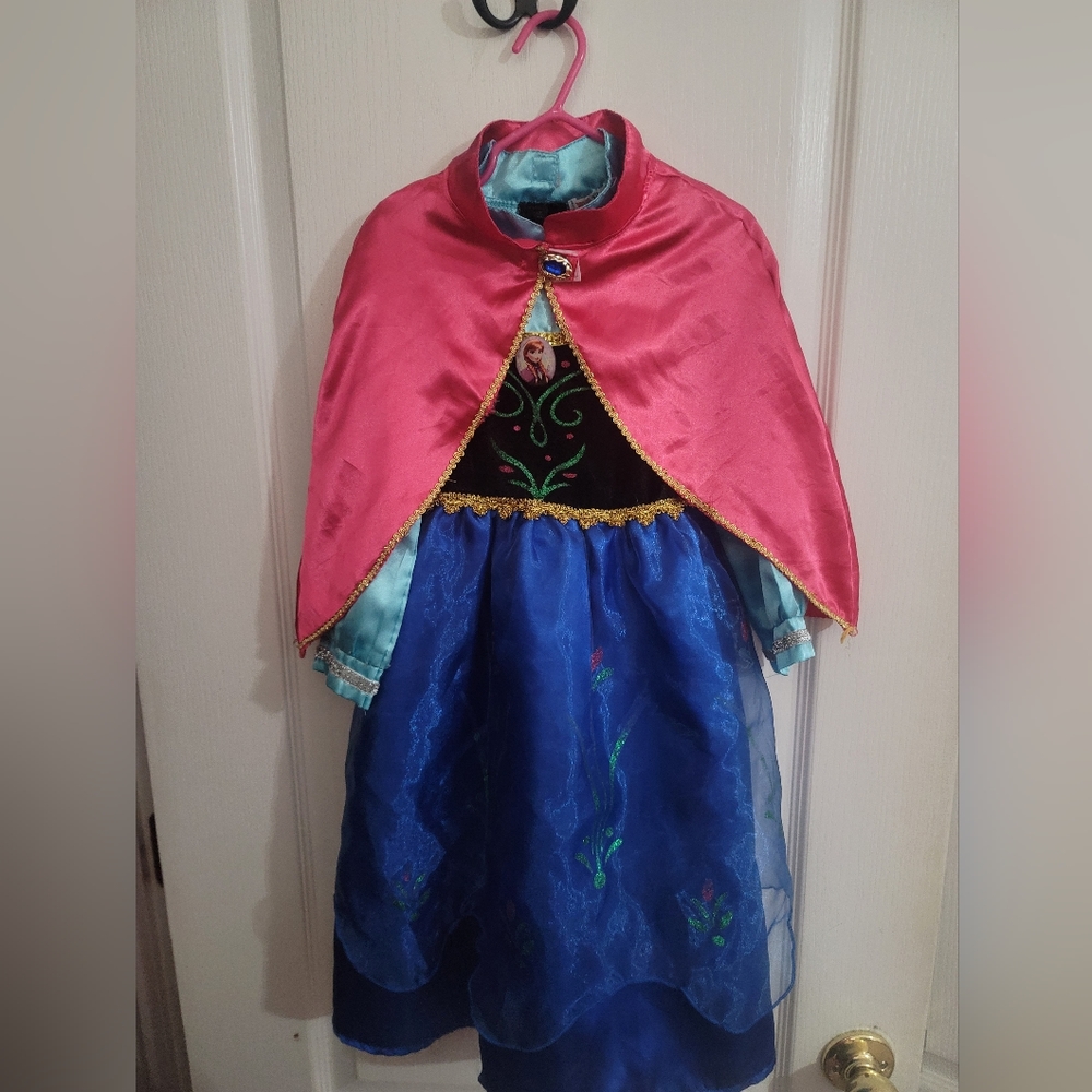 Anna costume